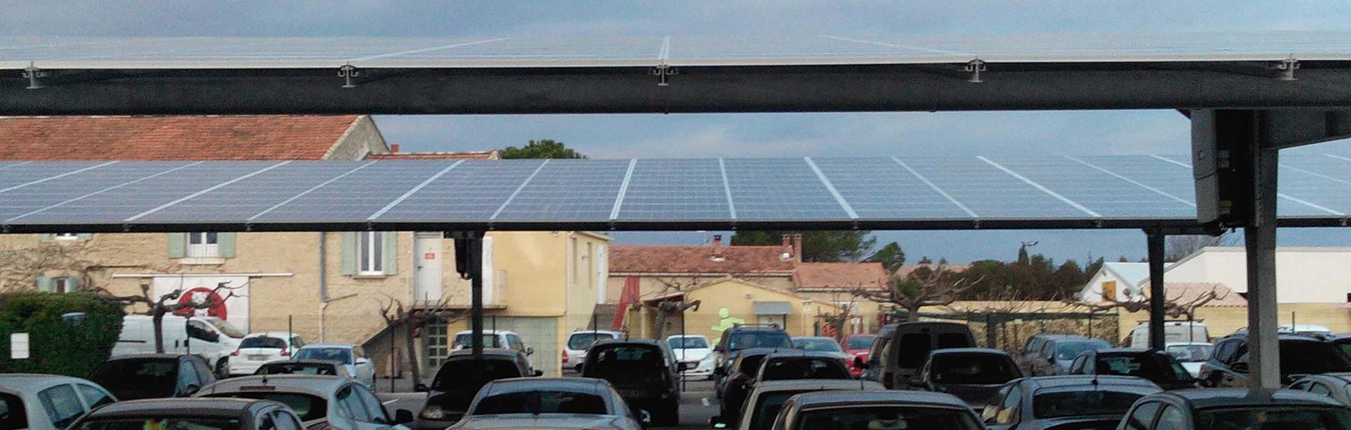 Ombrieres solaires Coruscant installées sur le parking de l'entreprise Mccormick à Carpentras